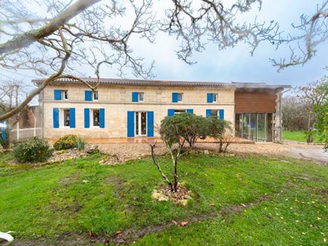 Vente Maison 7 pièces 217 m2 Cavignac