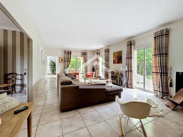 Vente Maison 7 pièces 218 m2 Merignac