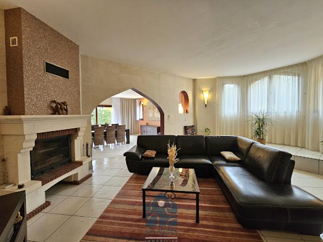 Vente Maison 7 pièces 218 m2 Blanzat