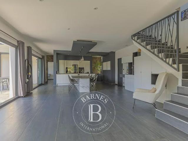 Vente Maison 7 pièces 218 m2 Castelnau le Lez