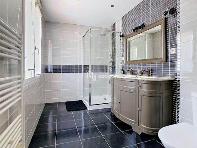 Vente Maison 7 pièces 218 m2 Saint Vulbas