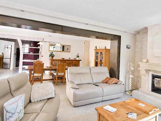 Vente Maison 7 pièces 219 m2 La Roque sur Pernes
