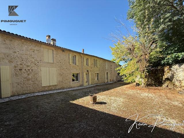 Vente Maison 7 pièces 219 m2 Sainte Radegonde