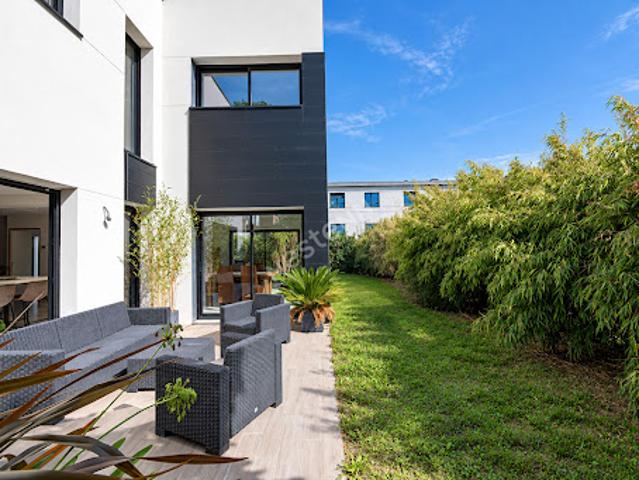 Vente Maison 7 pièces 210 m2 Melesse