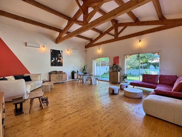 Vente Maison 7 pièces 210 m2 Montelimar