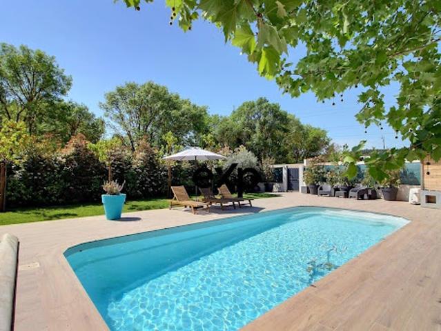 Vente Maison 7 pièces 210 m2 Bouc Bel Air