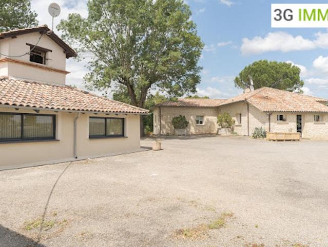 Vente Maison 7 pièces 210 m2 Caussade
