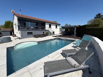Vente Maison 7 pièces 210 m2 Genay