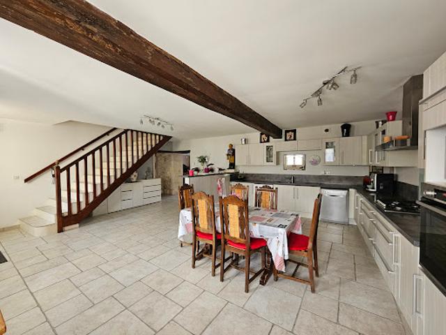 Vente Maison 7 pièces 210 m2 Pons