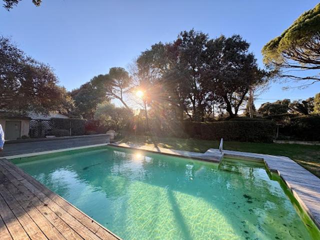 Vente Maison 7 pièces 210 m2 Villeneuve les avignon