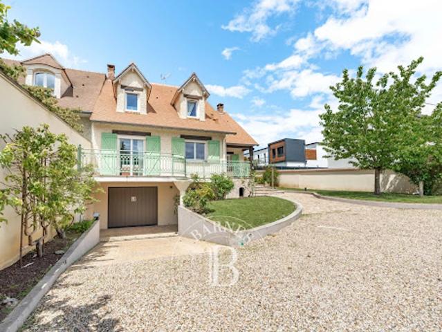 Vente Maison 7 pièces 211 m2 Montesson