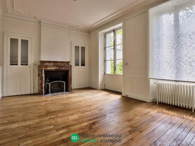 Vente Maison 7 pièces 211 m2 Angers