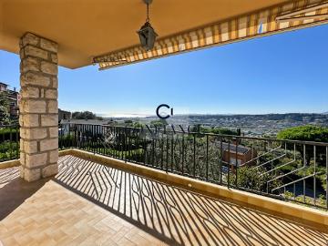 Vente Maison 7 pièces 211.8 m2 Nice