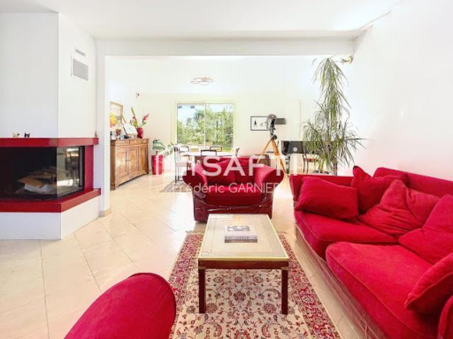 Vente Maison 7 pièces 212 m2 Ozoir la ferriere