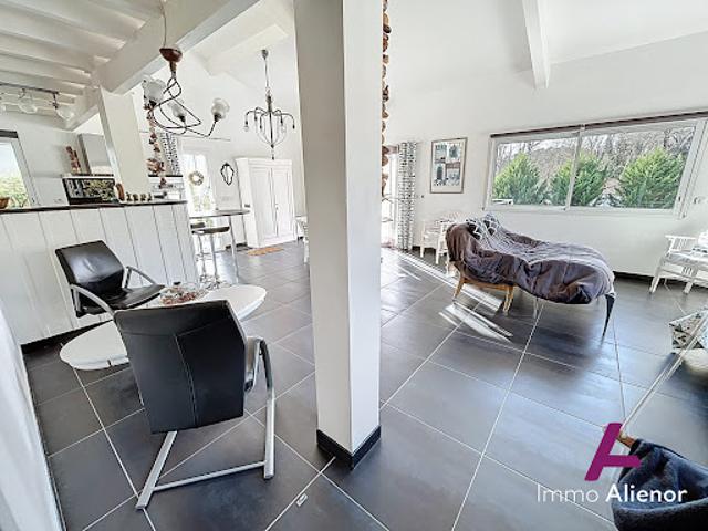 Vente Maison 7 pièces 212 m2 Belin Béliet