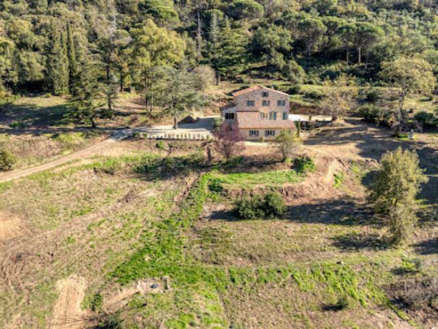 Vente Maison 7 pièces 212 m2 La Garde Freinet