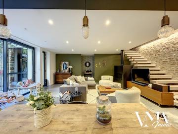 Vente Maison 7 pièces 212 m2 Lissieu
