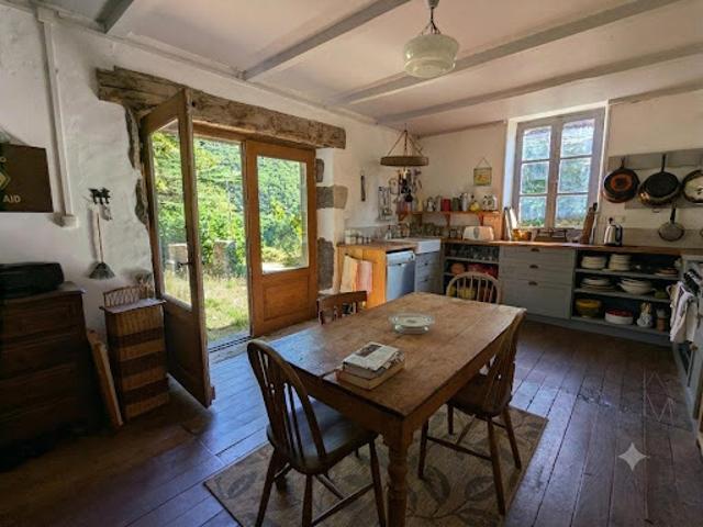 Vente Maison 7 pièces 213 m2 Calvignac