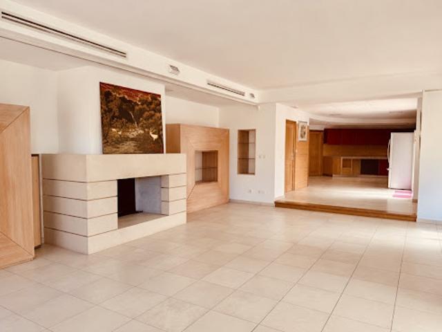 Vente Maison 7 pièces 213.5 m2 Marseille 8ème