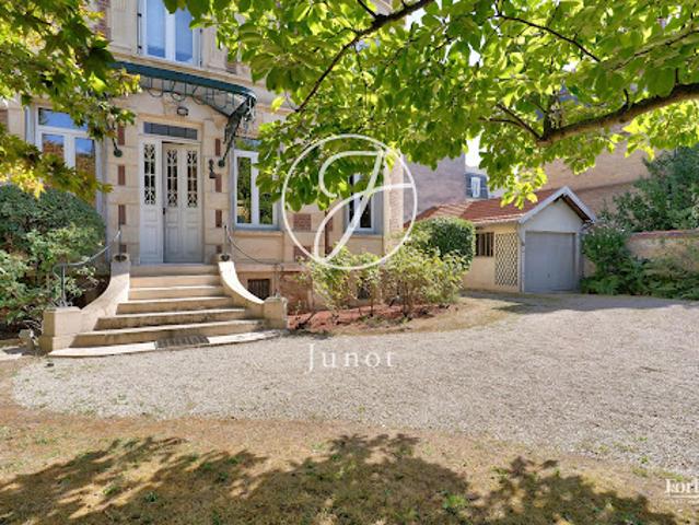 Vente Maison 7 pièces 213.77 m2 Chatou