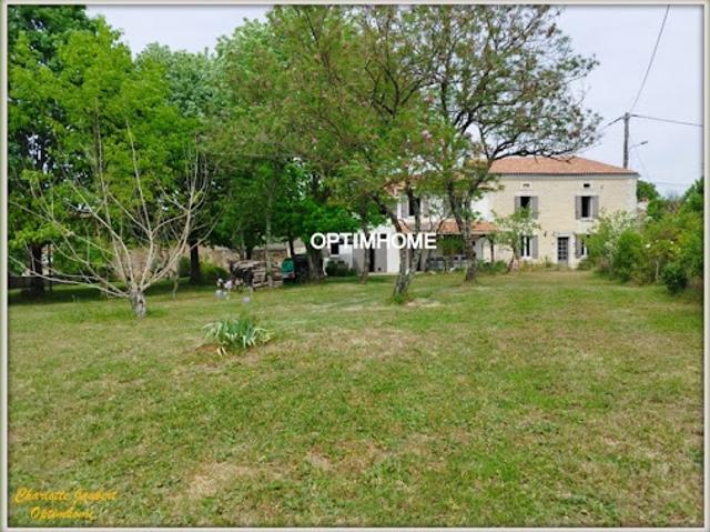 Vente Maison 7 pièces 224 m2 Aubeterre sur Dronne