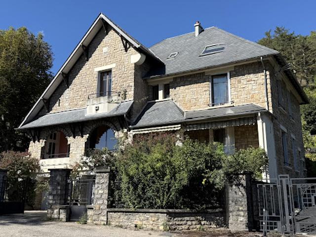 Vente Maison 7 pièces 224 m2 Espalion