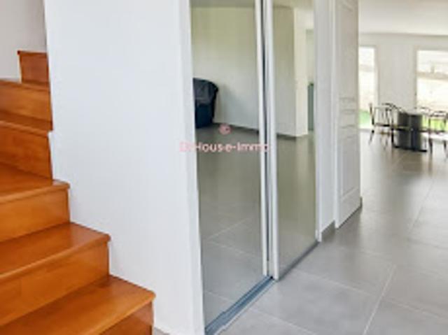 Vente Maison 7 pièces 225 m2 Brie Comte Robert