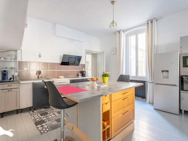 Vente Maison 7 pièces 225 m2 Chalais