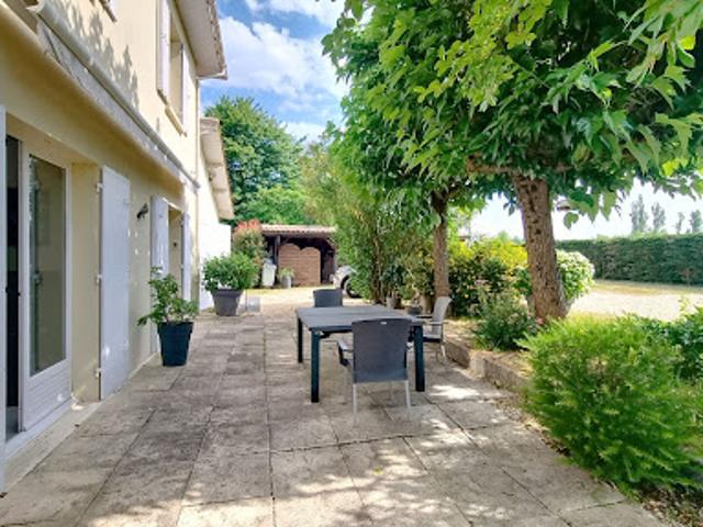 Vente Maison 7 pièces 225 m2 Saint Denis de Pile