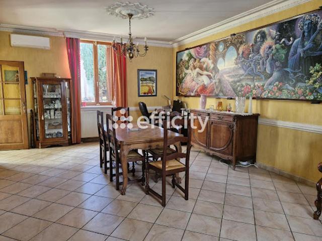 Vente Maison 7 pièces 225 m2 Venissieux