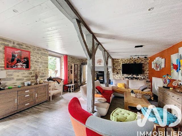 Vente Maison 7 pièces 226 m2 Langoëlan