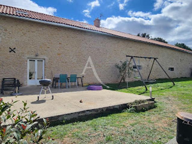 Vente Maison 7 pièces 227 m2 Iteuil