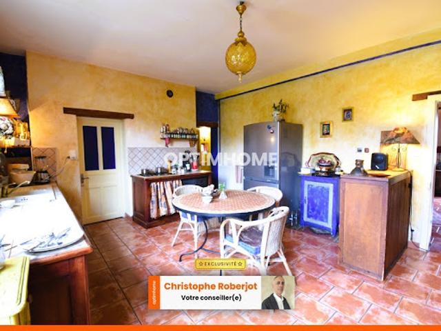 Vente Maison 7 pièces 191 m2 Longepierre