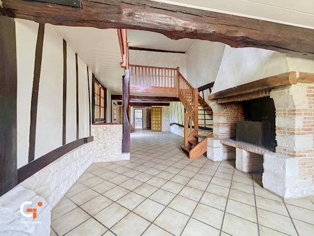 Vente Maison 6 pièces 228 m2 La Trinité de Thouberville