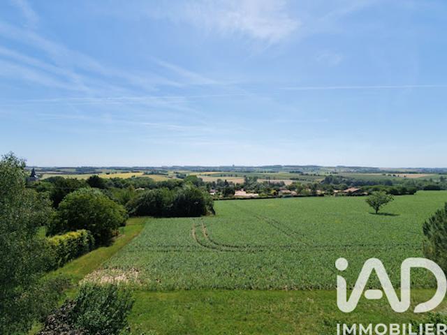 Vente Maison 7 pièces 228 m2 Saint Amant de Boixe