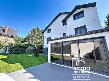 Vente Maison 7 pièces 220 m2 Neuilly Plaisance