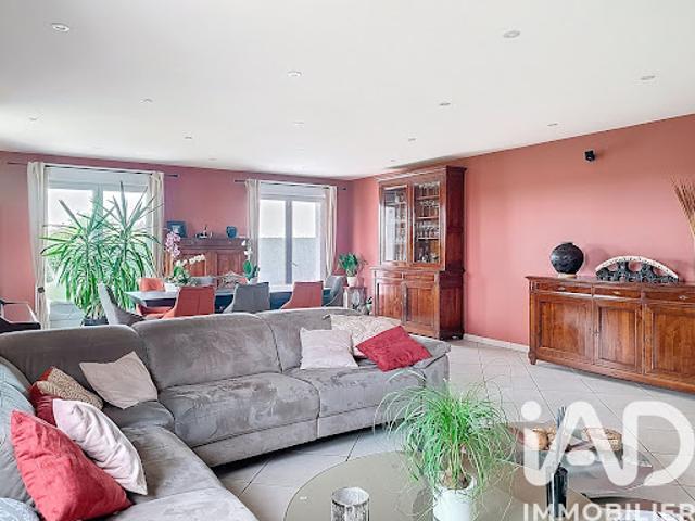 Vente Maison 7 pièces 220 m2 Orcemont