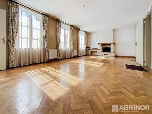 Vente Maison 7 pièces 220 m2 Orchies