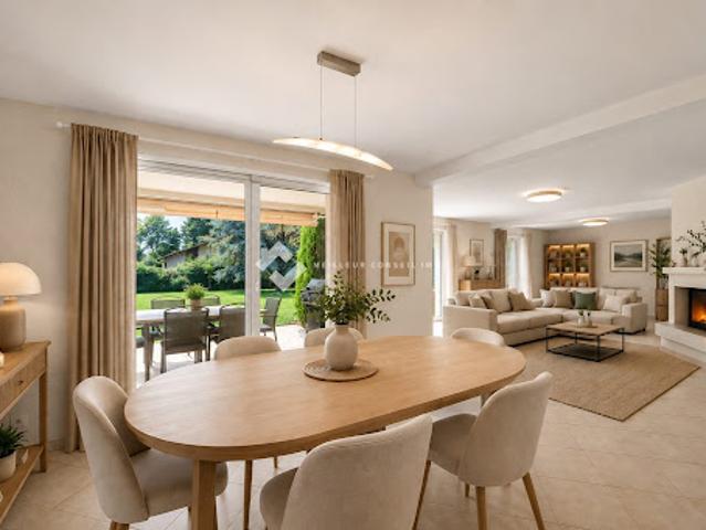 Vente Maison 7 pièces 220 m2 Divonne les Bains