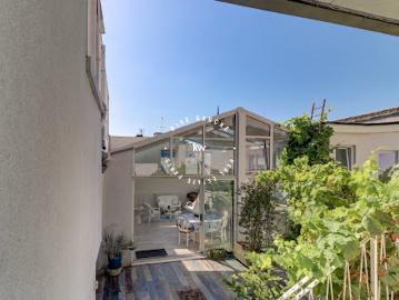 Vente Maison 7 pièces 220 m2 Gentilly