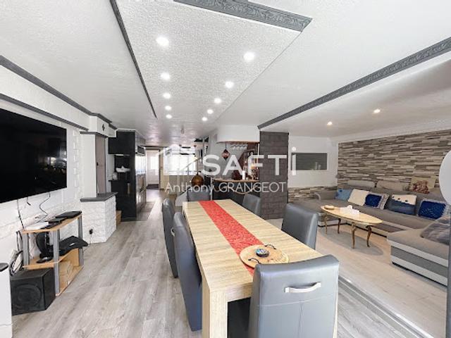 Vente Maison 7 pièces 220 m2 Jussey