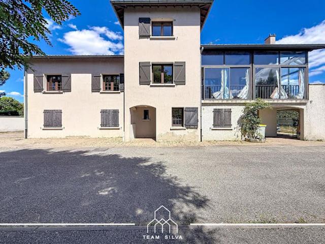 Vente Maison 7 pièces 220 m2 Ternay