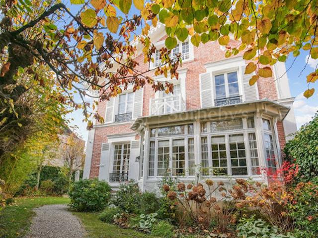 Vente Maison 7 pièces 222 m2 La Celle Saint Cloud