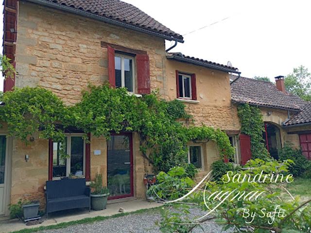 Vente Maison 7 pièces 222 m2 Sainte Nathalène