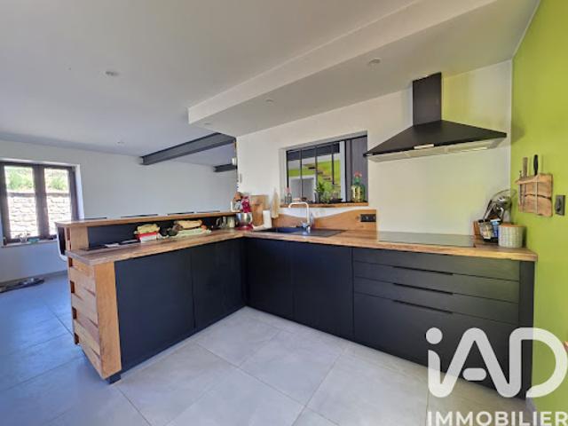Vente Maison 7 pièces 223 m2 Saint Gervais d'Auvergne