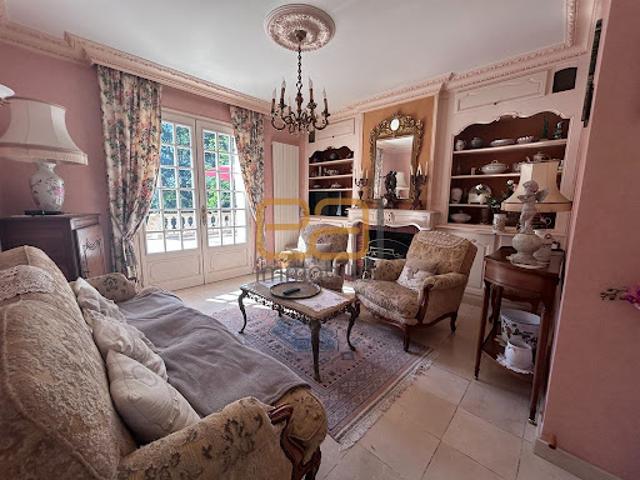 Vente Maison 7 pièces 223 m2 Saint Longis