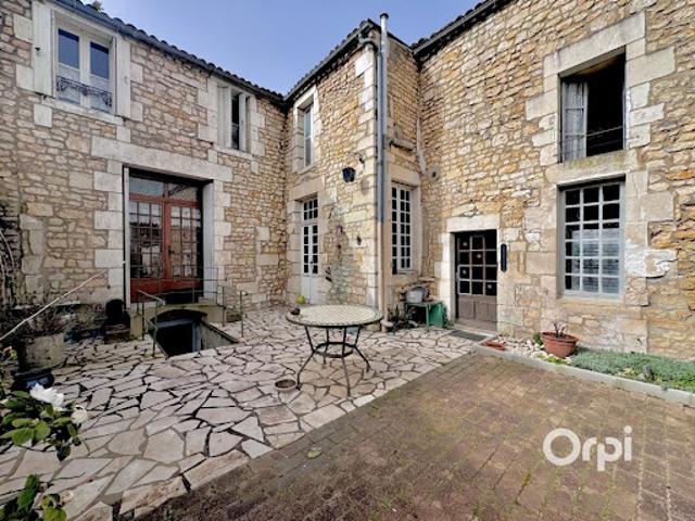Vente Maison 7 pièces 223.7 m2 Le Gua