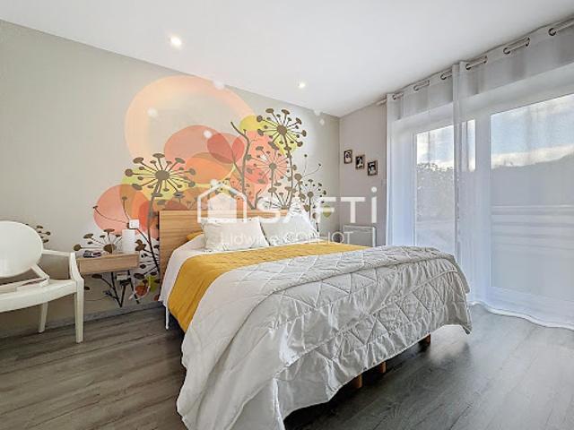 Vente Maison 7 pièces 234 m2 Macon