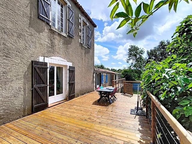 Vente Maison 7 pièces 234 m2 Divatte sur Loire