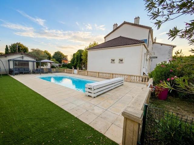 Vente Maison 7 pièces 235 m2 Miribel